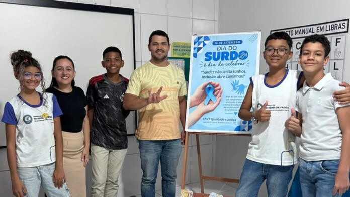 escola-municipal-igualdade-e-justica-realiza-encontro-para-discutir-inclusao-no-dia-nacional-dos-surdos,-em-teixeira-de-freitas-(ba)