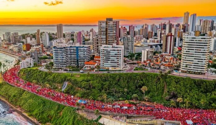 eden-valadares-comemora-lula-em-salvador-e-engajamento-nas-redes