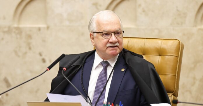 fachin-da-72-horas-a-mendonca-para-explicar-o-afastamento-do-diretor-da-pf,-a-pedido-da-agu