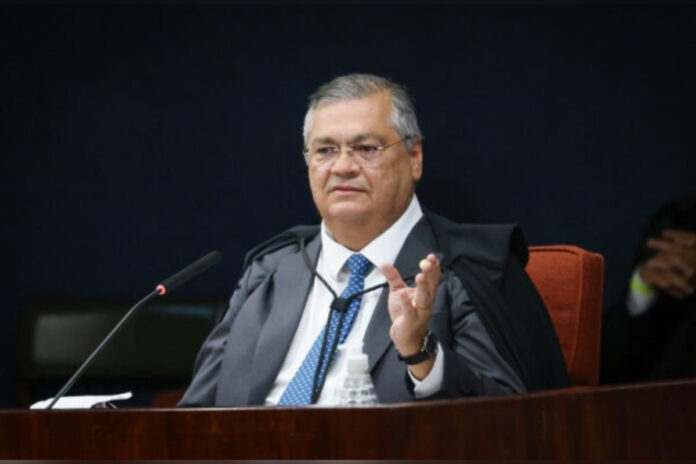 dino-aponta-caos-na-pf-e-contesta-decisao-de-juiz-unico