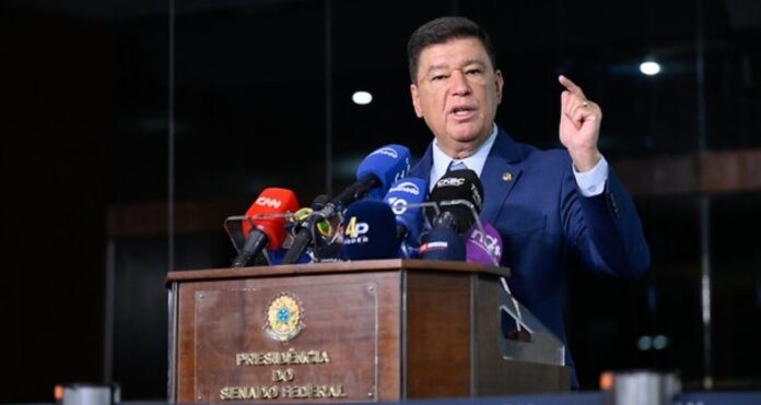 viana-pede-impeachment-de-flavio-dino-e-defende-afastar-alcolumbre-da-presidencia-do-senado