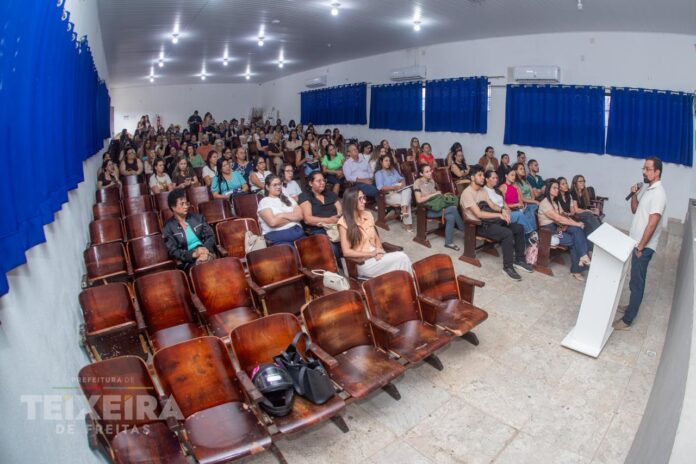 teixeira-de-freitas,-bahia:-prefeitura-capacita-diretores-e-coordenadores-sobre-transtornos-do-neurodesenvolvimento