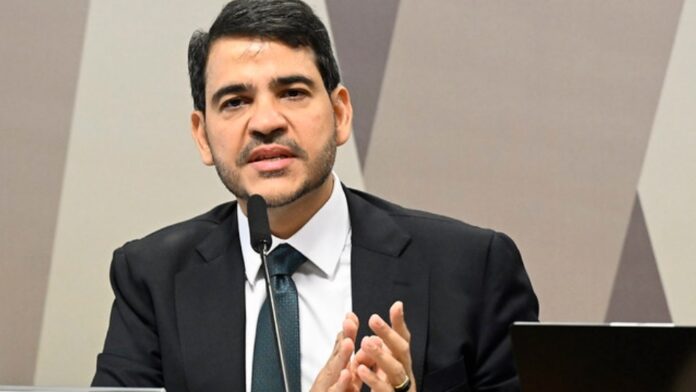 jorge-messias-elogia-fachin;-decisao-fortalece-a-harmonia-entre-os-poderes