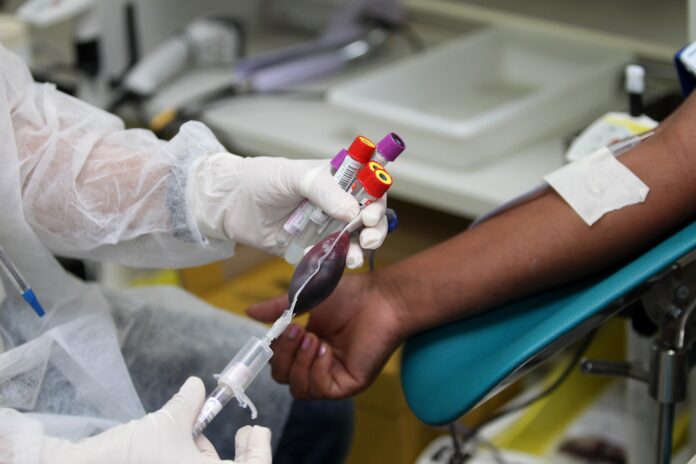 com-estoque-em-baixa,-hemoba-amplia-horarios-de-atendimento-para-doacao-de-sangue-na-bahia