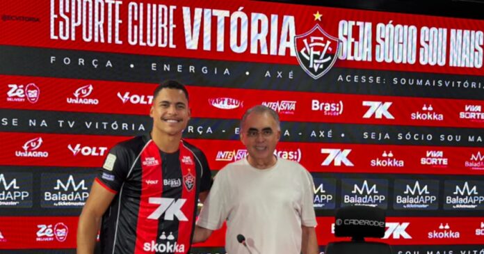 alex-bruno-revela-sondagens-envolvendo-athletico-pr-e-sport-antes-de-fechar-com-o-vitoria