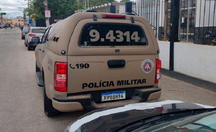 suspeito-de-trafico-e-preso-em-itamaraju-durante-operacao-conjunta-entre-pmba-e-pc-mg;-celulares,-notebook-e-r$-1.745-foram-apreendidos