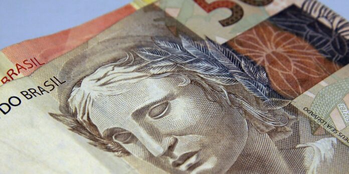 poupanca-registra-retirada-de-r$-10,5-bilhoes-em-agosto