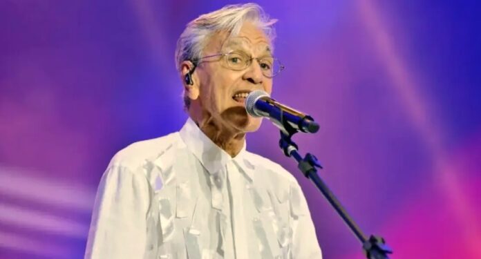 caetano-veloso-move-acao-contra-video-que-o-vincula-ao-uso-de-drogas-e-ao-uso-de-verbas-publicas