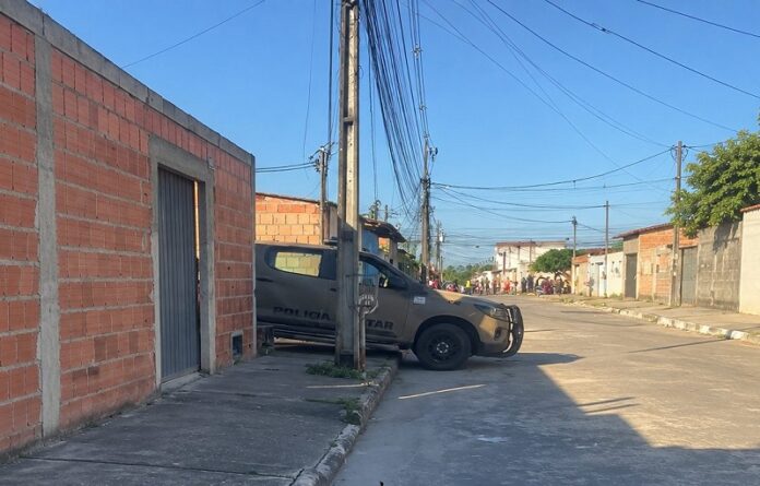 acao-da-pm-em-eunapolis-deixa-dois-mortos-no-conjunto-habitacional-arnaldo-moura