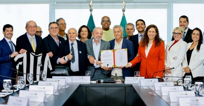 lula-autoriza-cessao-do-ct-rei-pele-ao-santos-por-divida-de-r$-23-mi