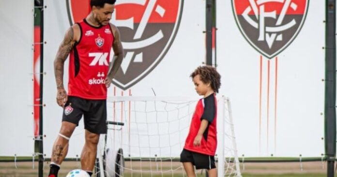 vitoria-intensifica-treino-tatico-voltado-ao-duelo-contra-a-chapecoense