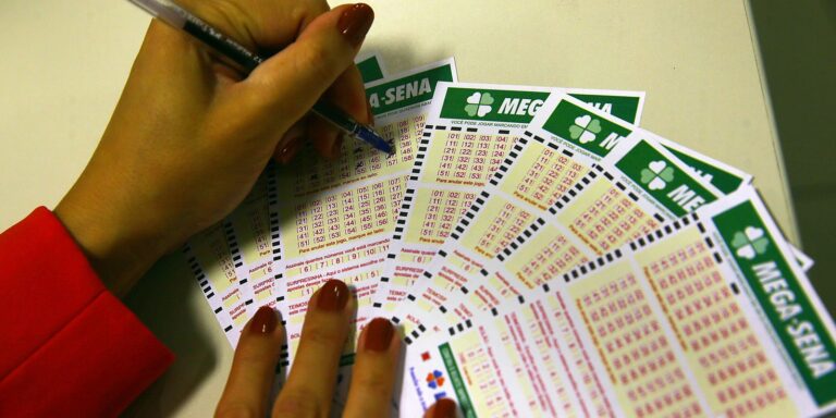 mega-sena-acumula-r$-82-milhoes;-veja-os-numeros-sorteados