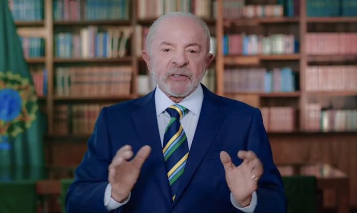 tse-proibe-globo-de-exibir-pulpito-vazio-de-lula-durante-debate-presidencial-desta-quinta