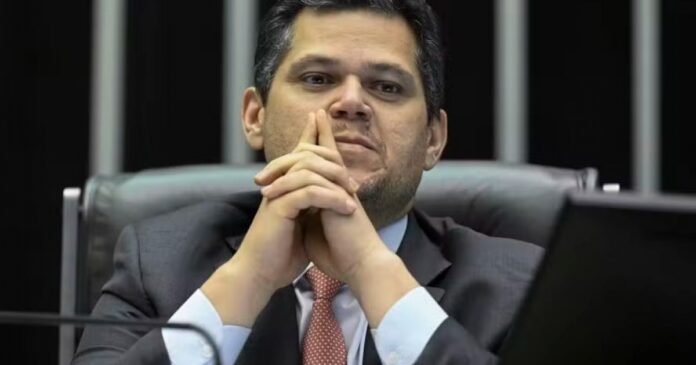 alcolumbre-define-fim-da-escala-6×1-no-senado,-2-dias-apos-o-1o-turno