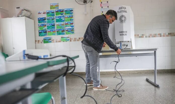 bahia:-tre-ba-aponta-substituicao-de-60-urnas-e-cinco-prisoes-registradas-ate-o-meio-dia