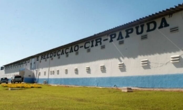 lula-lidera-votacao-entre-presos-da-papuda-com-47%,-44%-para-flavio-bolsonaro