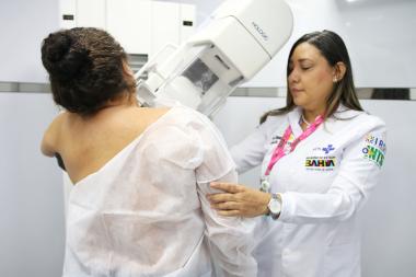 outubro-rosa:-sesab-mantem-agenda-de-mamografias-e-consultas-em-salvador