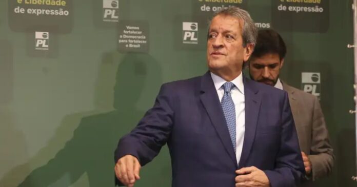 costa-neto-aponta-bolsonaro-como-candidato-potencial-ao-planalto-em-2030