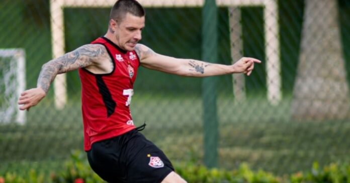 vitoria-segue-preparacao-para-duelo-com-chapecoense-sem-baralhas-e-ramon