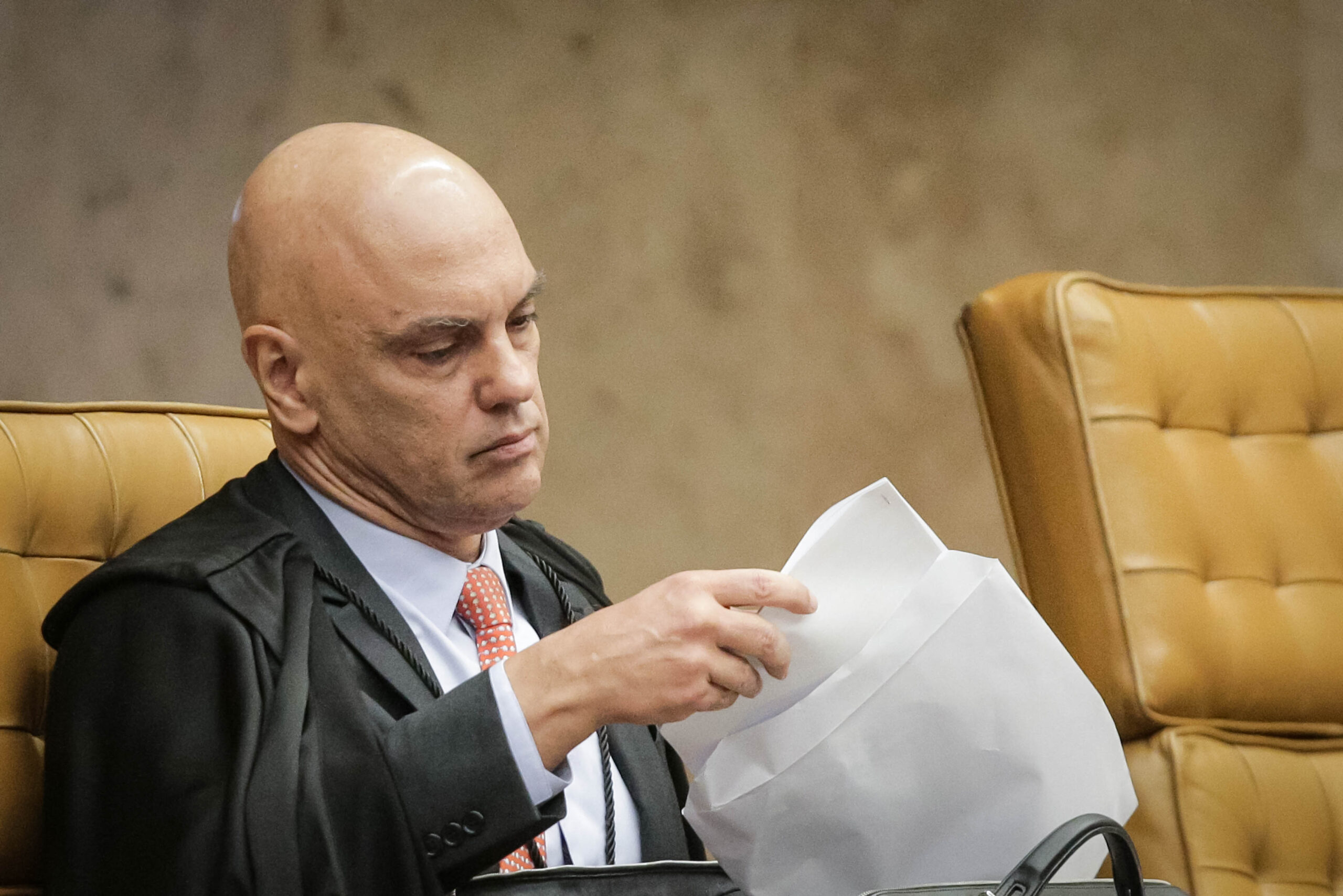 Moraes decide arquivar apuração sobre Do Val, Allan dos Santos e Eustáquio