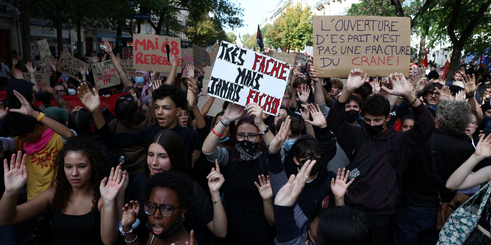 Alunos e professores protestam na França em pleno dia de mobilização