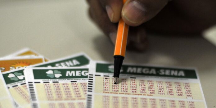mega-sena-realiza-sorteio-com-premio-acumulado-de-r$-100-milhoes-nesta-quinta-feira