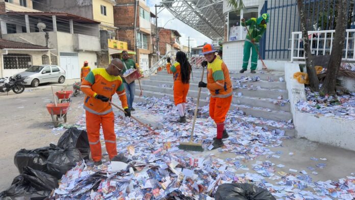 salvador-realiza-operacao-de-limpeza-apos-eleicoes;-ate-sexta-feira