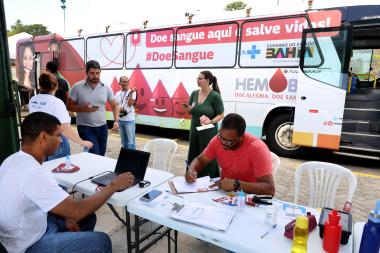 hemoba-participa-com-unidade-movel-de-acao-solidaria-de-buja-ferreira