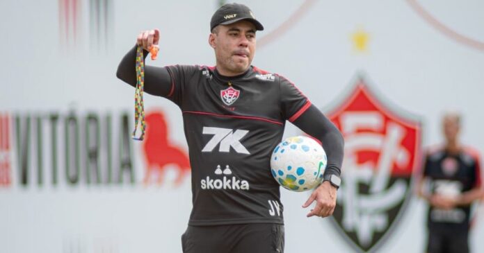 vitoria-encerra-a-preparacao-e-embarca-para-sao-paulo-com-anderson-pato-como-novidade