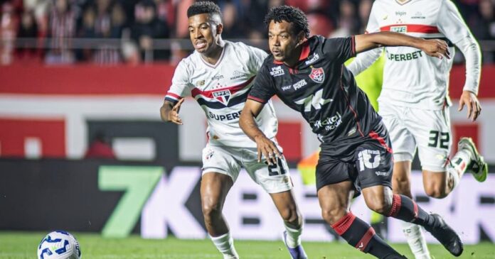 vitoria-tenta-bater-o-sao-paulo-no-morumbi-pela-primeira-vez