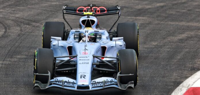f1:-bortoleto-abandona-sprint-do-gp-de-singapura-apos-toque