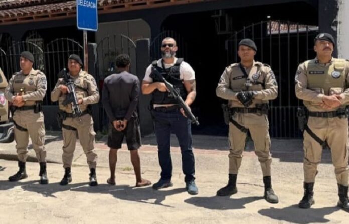 policia-civil-prende-em-posto-da-mata-foragido-capixaba-suspeito-de-homicidio