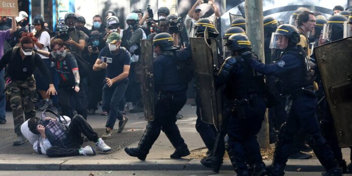 adolescentes-franceses-promovem-novo-dia-de-protestos-relacionados-as-escolas