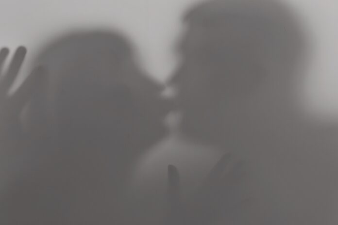 nebulofilia:-fetiche-que-envolve-excitacao-sexual-por-nevoa,-vapor-e-fumaca
