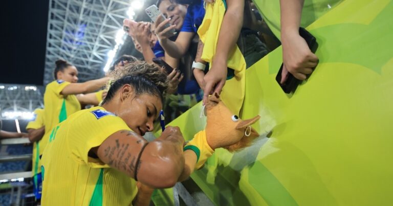 raissa-bahia,-da-selecao-brasileira,-mira-vaga-na-copa-do-mundo-de-2027