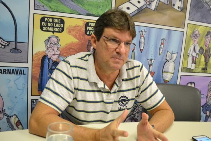 carlos-zacarias-apoia-memorial-para-professor-titular-da-ufba-e-lanca-livro-em-salvador
