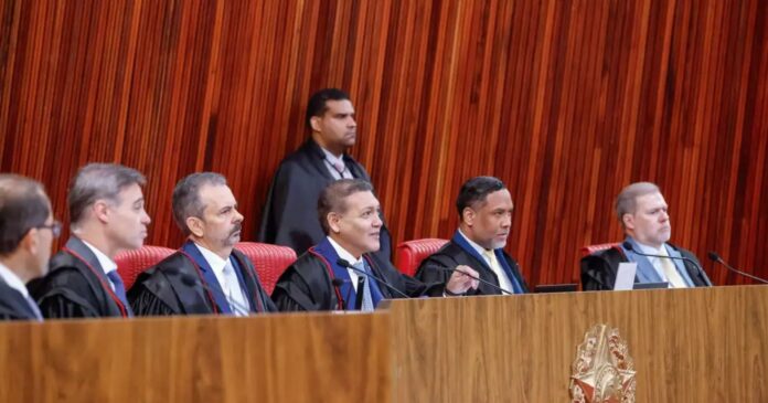 tse-fixa-cadastro-obrigatorio-de-canais-de-whatsapp-vinculados-a-campanhas-eleitorais