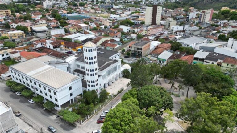 eunapolis:-operacao-policial-deixa-crianca-de-8-anos-morta-e-outra-ferida-durante-tiroteio