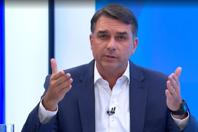 tse-determina-suspensao-da-propaganda-eleitoral-de-flavio-sobre-“smart-brasil”