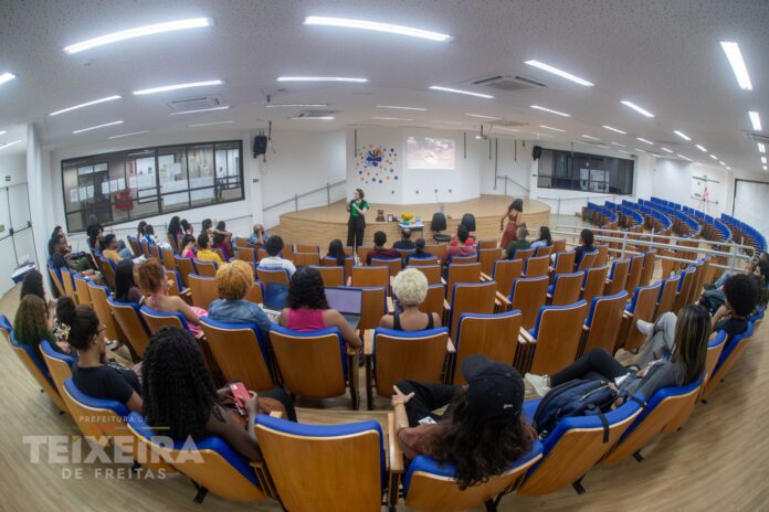 ihac-promove-encontro-formativo-em-parceria-com-teixeira-de-freitas