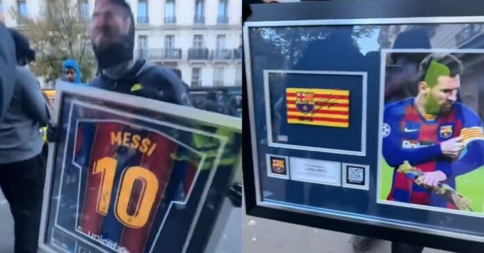 objetos-ligados-a-messi-aparecem-com-encapuzados-em-protestos-em-paris