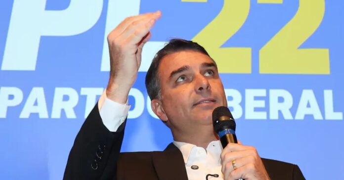 escritorio-de-flavio-bolsonaro-registrou-r$-13,7-milhoes-no-mandato-de-senador