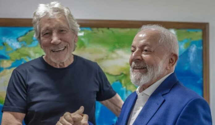 waters-critica-jair-e-flavio-bolsonaro-e-convoca-voto-em-lula-por-marielle