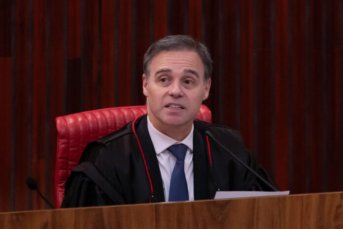 mendonca-nega-remocao-de-video-em-que-lula-acusa-flavio-de-nunca-ter-trabalhado