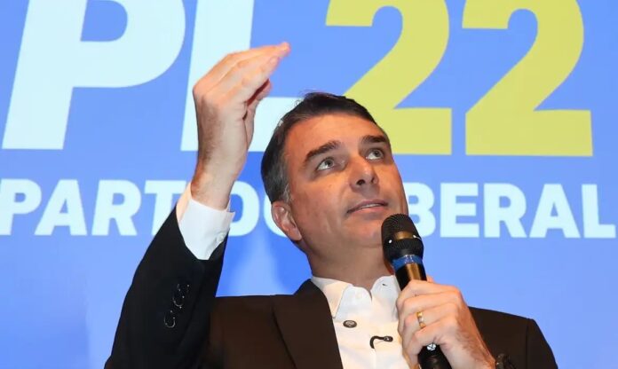 flavio-bolsonaro-condiciona-abertura-de-sigilos-a-adocao-da-mesma-medida-pelo-ex-chefe-de-gabinete-de-lula