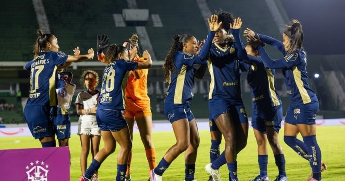 bahia-bate-sp-e-avanca-as-semis-da-copa-do-brasil-feminina-pela-2a-vez