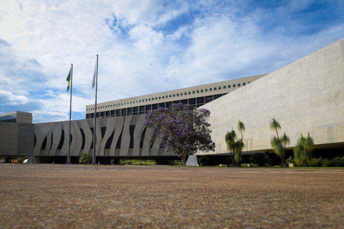 stj-aplica-multa-de-r$-20-mil-a-advogados-por-injecao-de-prompt