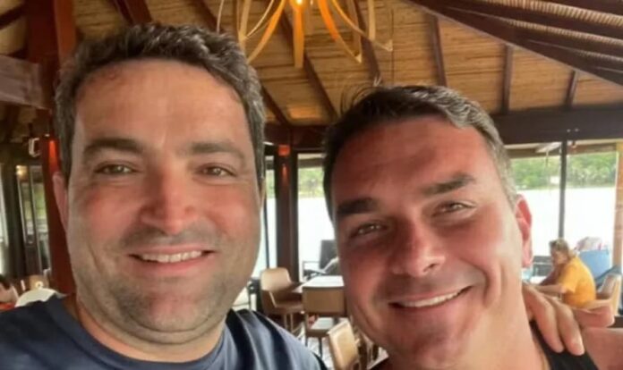flavio-bolsonaro-e-willer-tomaz-teriam-dividido-enderecos-e-voos