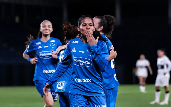 cruzeiro-goleia-olimpia-e-assume-a-lideranca-da-libertadores