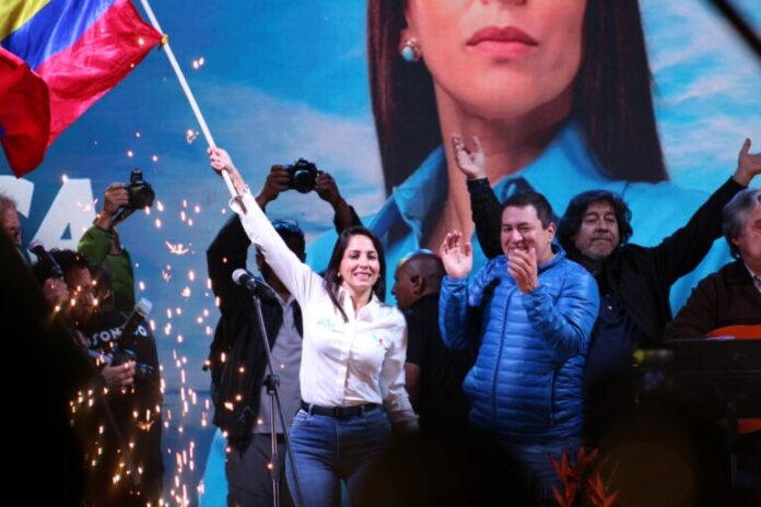 luisa-gonzalez,-ex-candidata-a-presidencia-do-equador,-e-presa-em-apuracao-de-verba-venezuelana-para-campanha